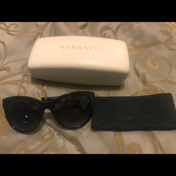 Versace Sunglasses - Picture 3 of 6